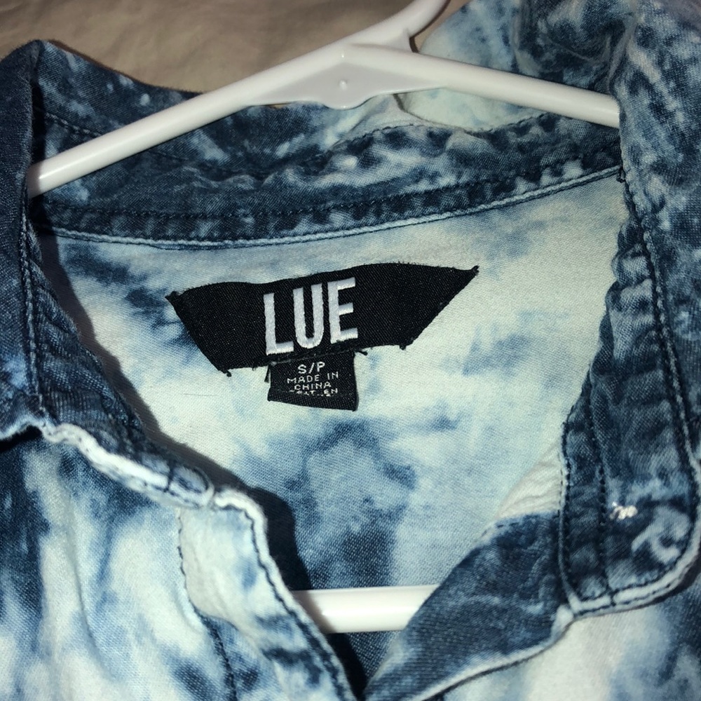 Acid wash button down - Picture 3 of 3